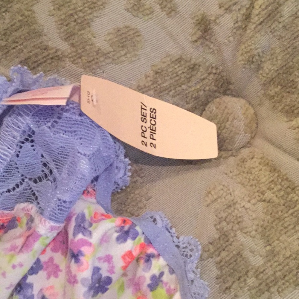 Victoria’s Secret 2piece Set - Picture 7 of 8